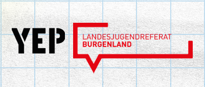 Jugendlicher mit Lehrmeister bei der Ausbildung in der Werkstatt